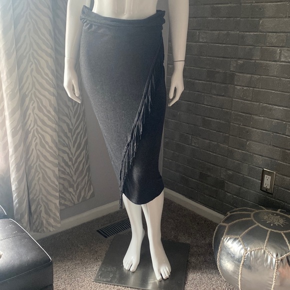 Jessica Simpson skirt. Size medium - Picture 1 of 4